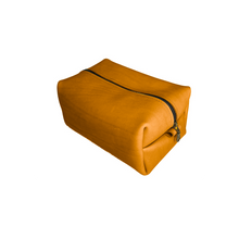 Load image into Gallery viewer, Dopp Kit in Camel