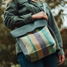 Load image into Gallery viewer, Serendipity Crossbody in Jacaranda