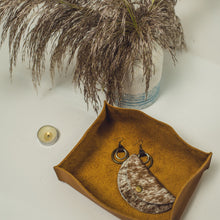 Load image into Gallery viewer, Leather Storage Bins in Camel