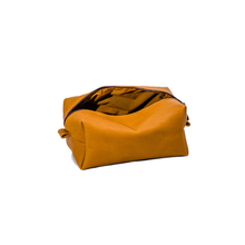 Load image into Gallery viewer, Dopp Kit in Camel
