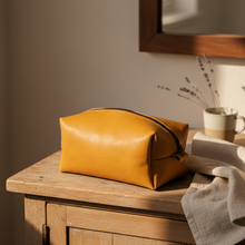 Load image into Gallery viewer, Dopp Kit in Camel
